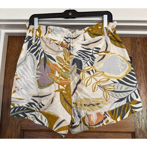 C & C California Floral Patterned High Waist Paper Bag Linen Shorts Size M - Picture 2 of 4